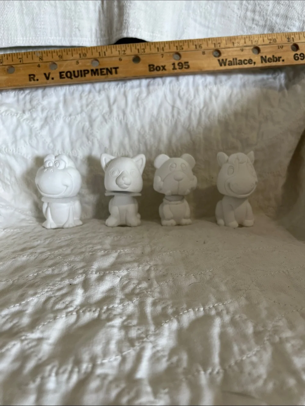 White Small Pets Ceramic Figurine Set - Unbranded